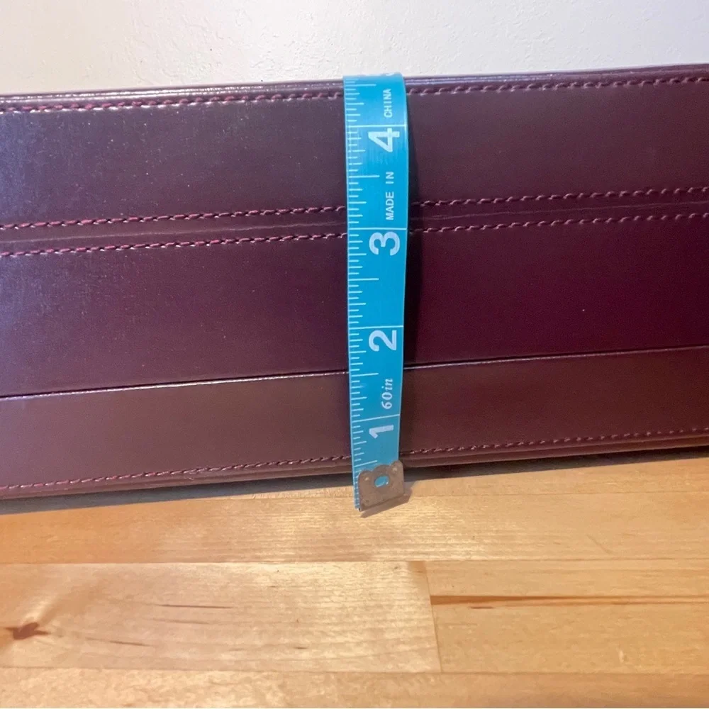 U.S. Luggage New York Burgundy Leather Vintage Expandable Briefcase